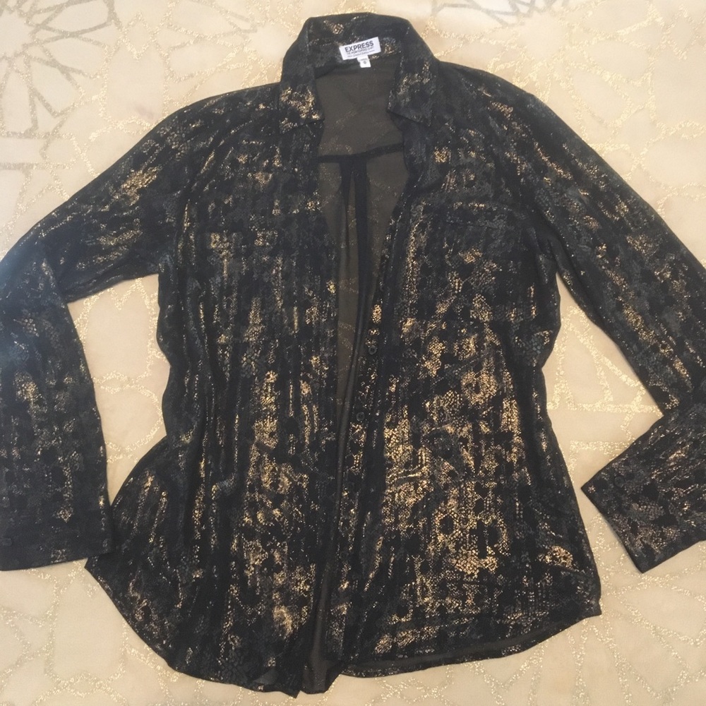 BOGO ‼️Sheer Snake Print Express Portofino Shirt